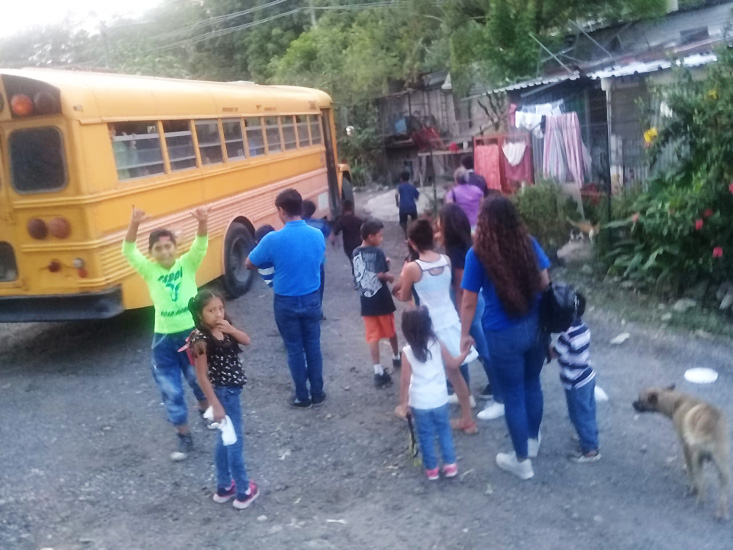 Campos Blancos School Bus